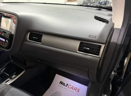 Mitsubishi - Outlander