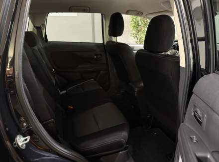 Mitsubishi - Outlander