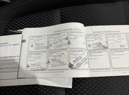 Mitsubishi - Outlander