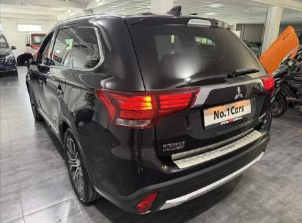 Mitsubishi - Outlander