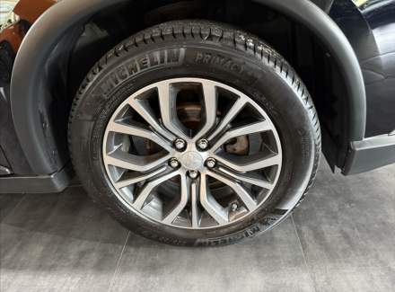 Mitsubishi - Outlander