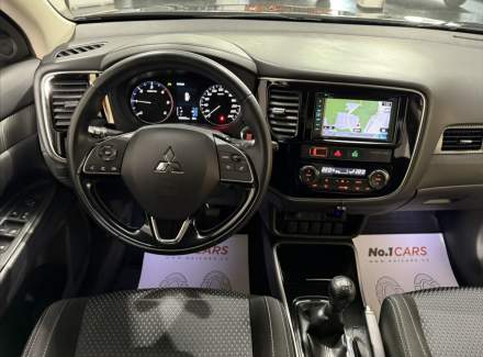 Mitsubishi - Outlander