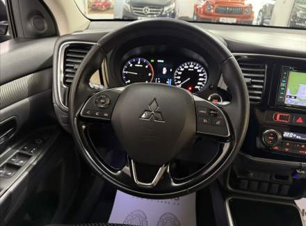 Mitsubishi - Outlander