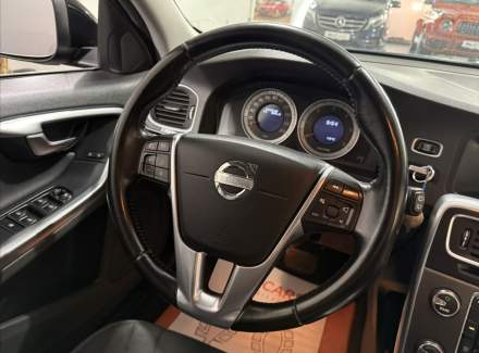 Volvo - V60