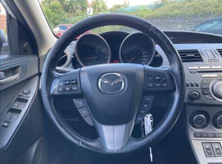 Mazda - 3