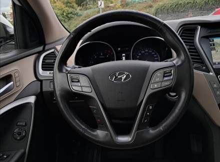 Hyundai - Santa FE