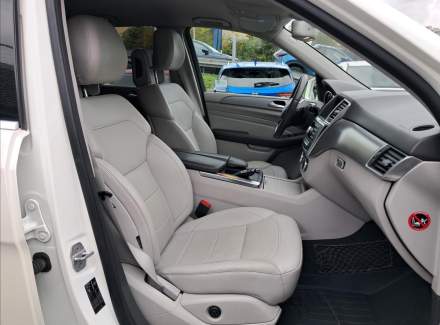 Mercedes-Benz - M-class