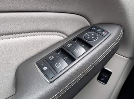 Mercedes-Benz - M-class