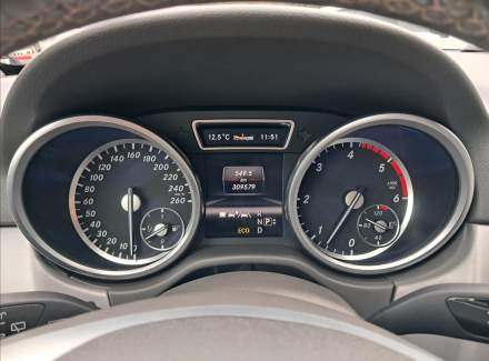 Mercedes-Benz - M-class