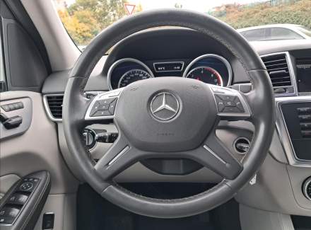 Mercedes-Benz - M-class