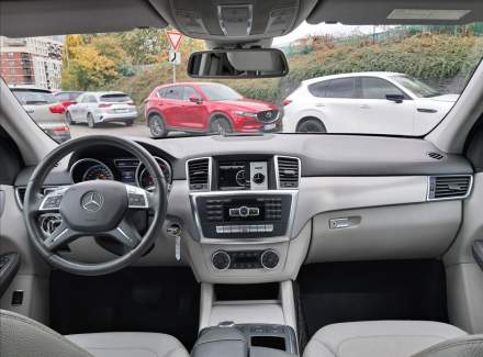 Mercedes-Benz - M-class