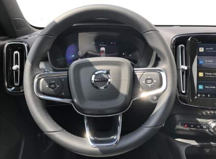 Volvo - XC40