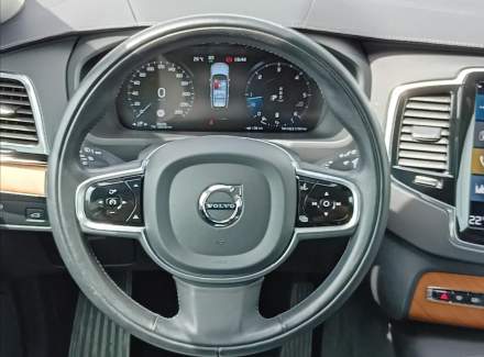 Volvo - XC90