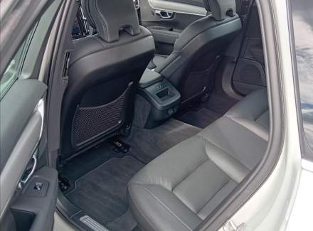 Volvo - V90
