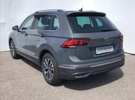 Volkswagen - Tiguan