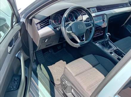 Volkswagen - Passat