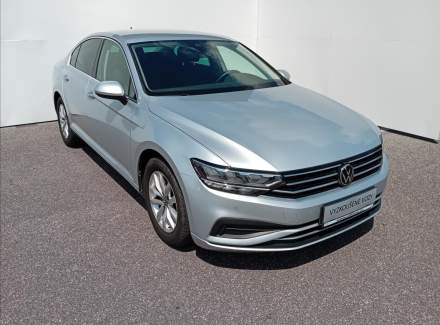 Volkswagen - Passat