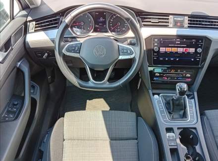Volkswagen - Passat