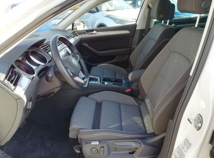 Volkswagen - Passat