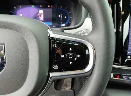 Volvo - V90