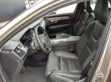 Volvo - V90