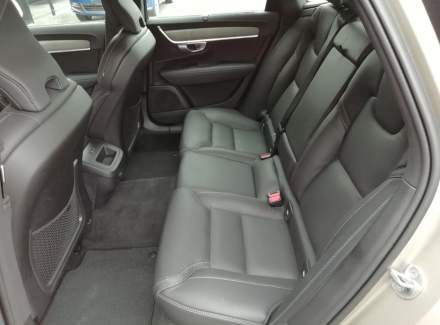 Volvo - V90