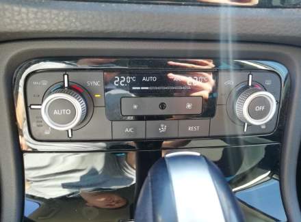 Volkswagen - Touareg