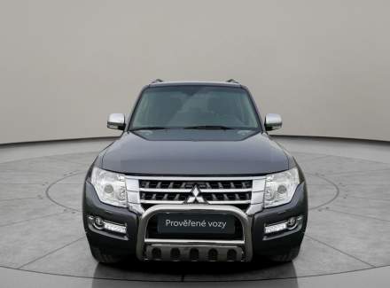 Mitsubishi - Pajero
