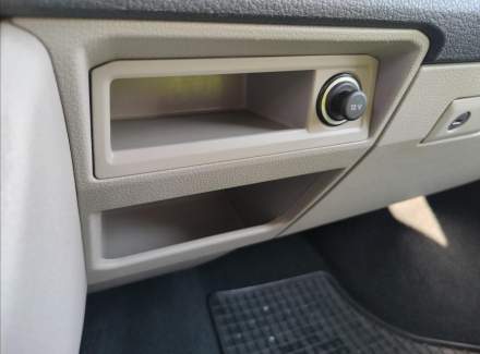 Volkswagen - Caravelle