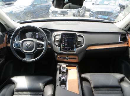 Volvo - XC90