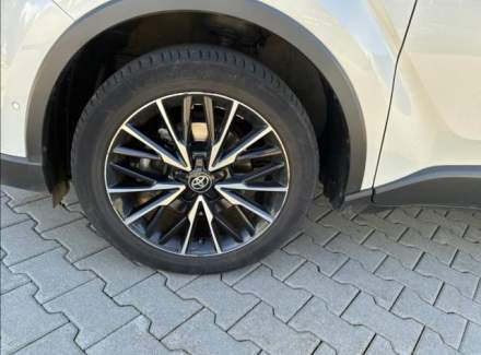 Toyota - C-HR