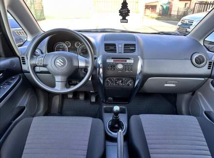 Suzuki - SX4