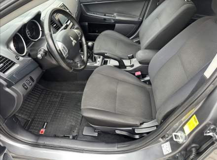 Mitsubishi - Lancer