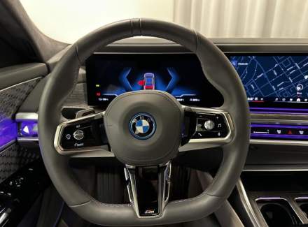 BMW - i7