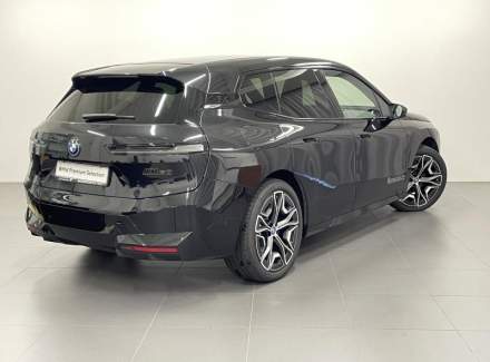 BMW - iX