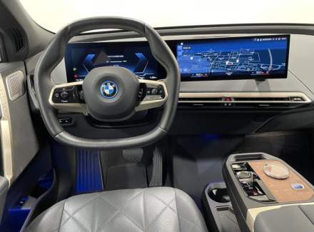 BMW - iX