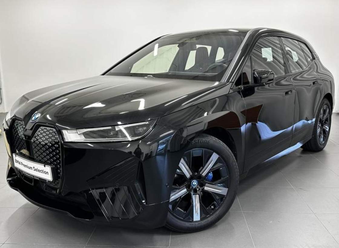 BMW - iX