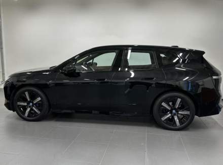 BMW - iX