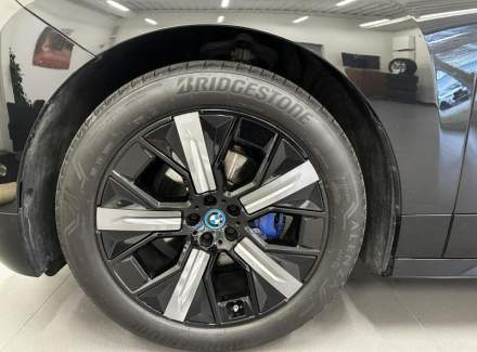 BMW - iX