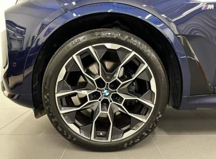 BMW - X7