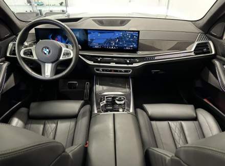 BMW - X7