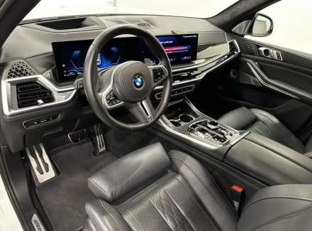 BMW - X7