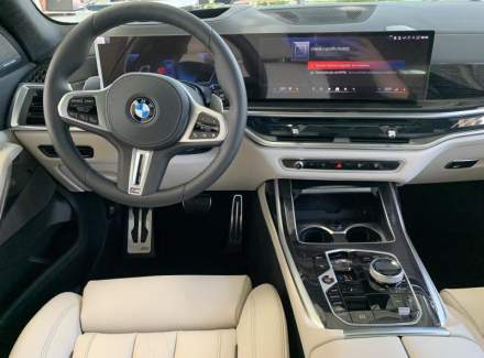 BMW - X7