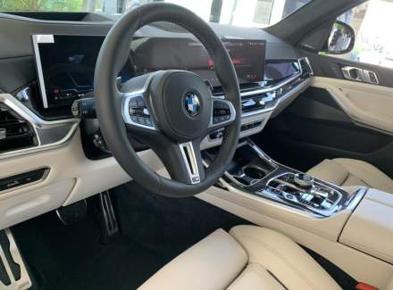 BMW - X7