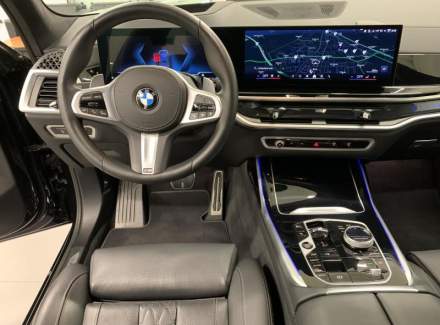 BMW - X7