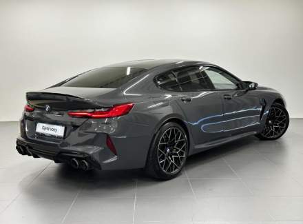 BMW - M8