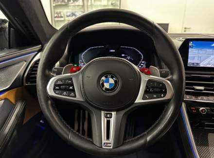 BMW - M8