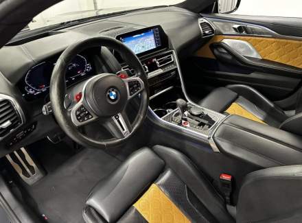 BMW - M8