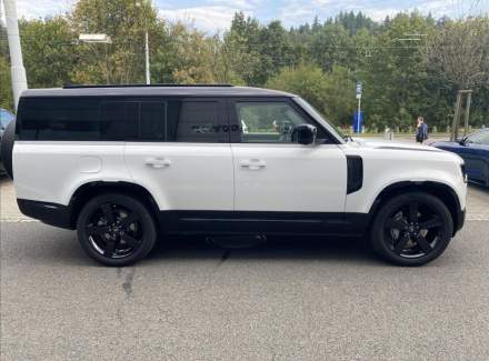 Land Rover - Defender