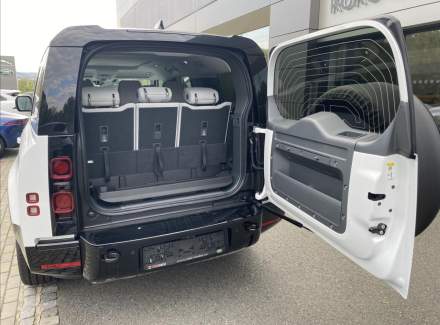 Land Rover - Defender